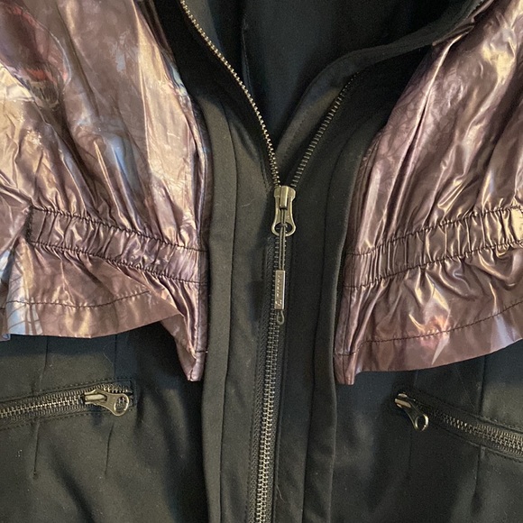 Titika sweater with removable top layer. - Picture 2 of 5